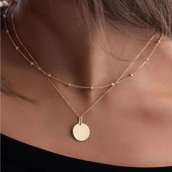 Gold tone coin layered necklace - Picture 3 of 4